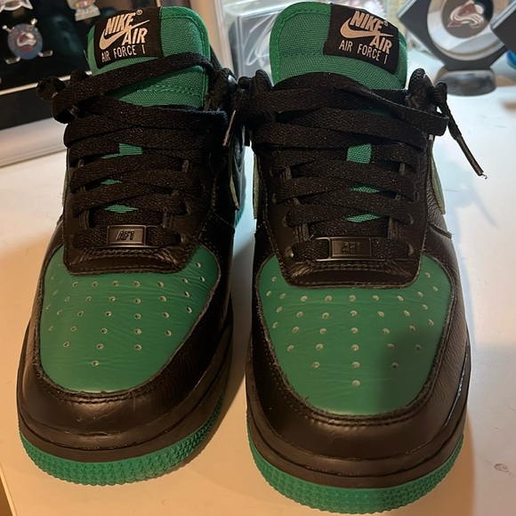 Nike CUSTOMIZED Airforces - Picture 1 of 7